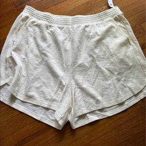 NWT Old Navy cream Lounge shorts